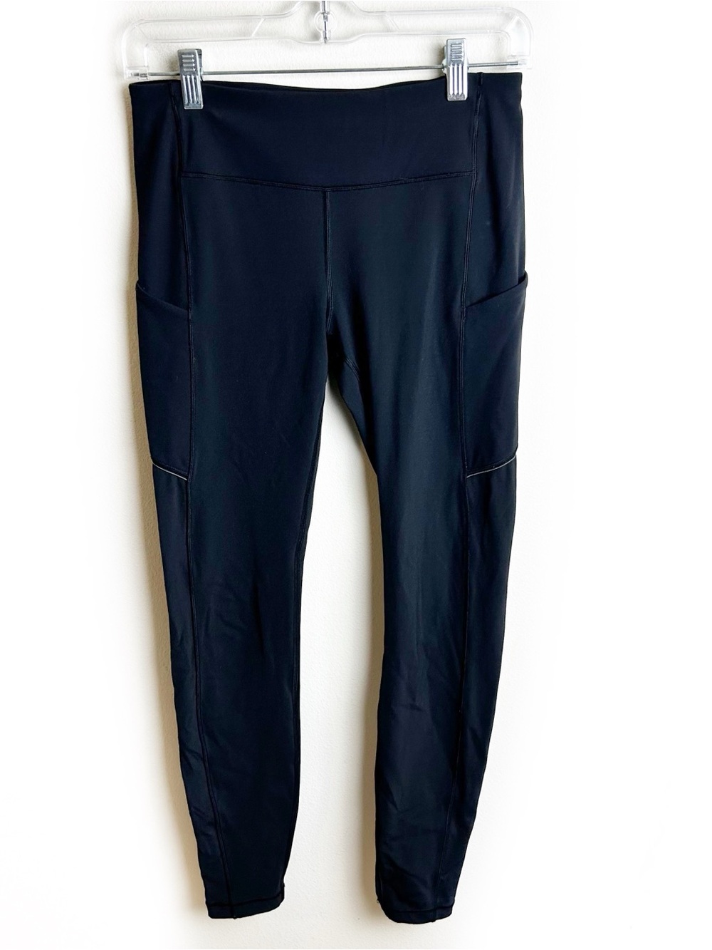 Speed Up Tight Full-on Luxtreme 28" | Reflective Detail | Lululemon | Sz 6 - Picture 2 of 10